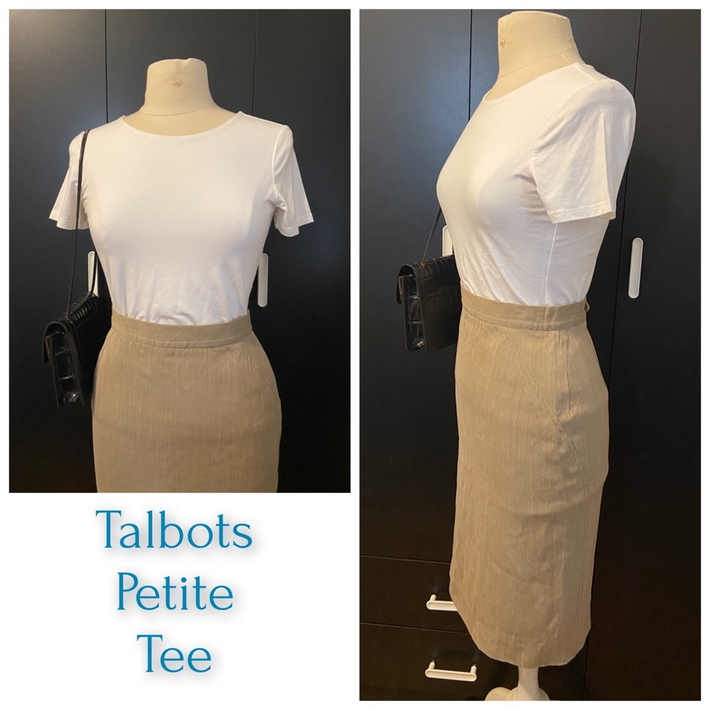 Talbots Petite White Stretch keyhole back Tee